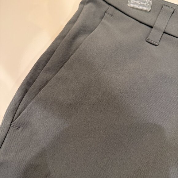 Lululemon Commission Classic-Fit Short 9" Warpstreme Color Grey Sage Size 30 - Picture 2 of 7